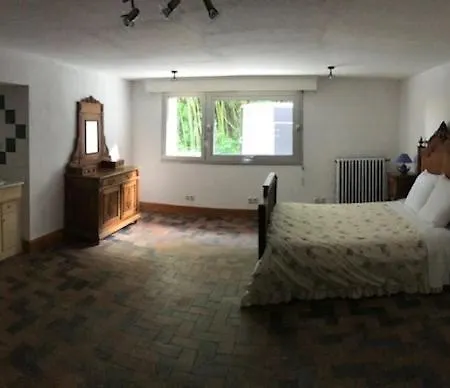 펜션 Le Moulin De Crampaux Mansigné